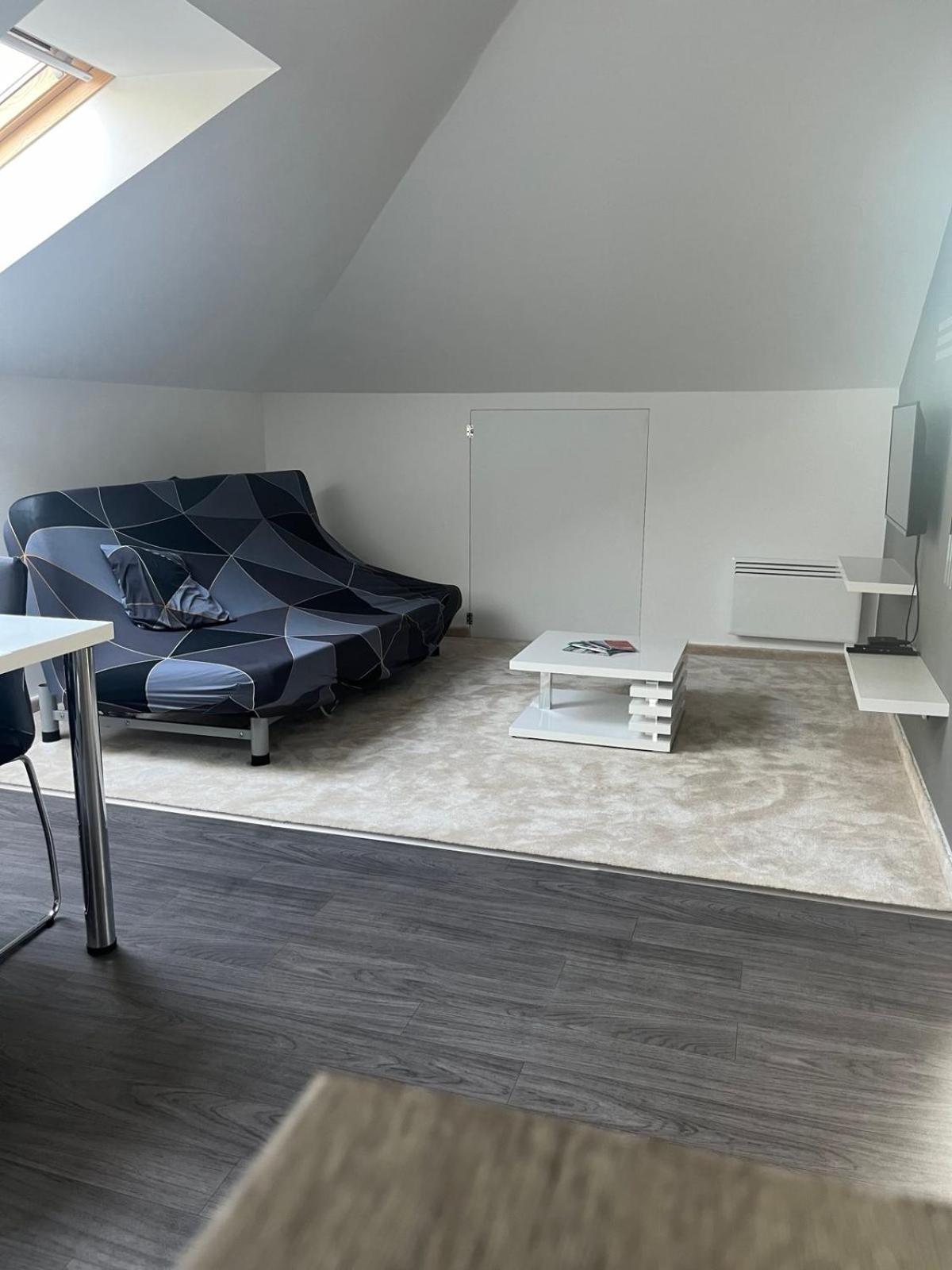 Chill Apartman Budakalasz Ngoại thất bức ảnh